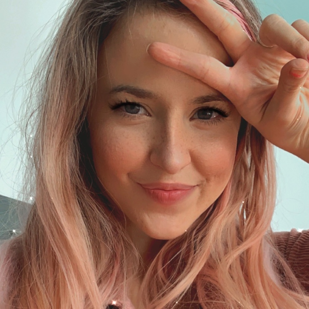 Meet your Posher, Hayley
